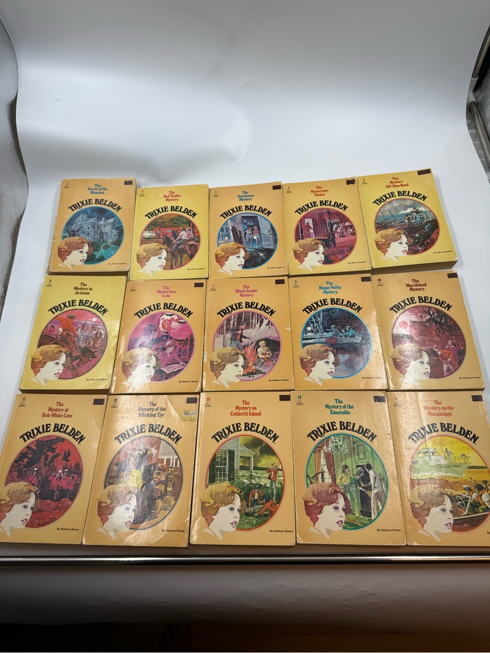 Vintage trixie belden books mystery x 25 #1-20, 22, 24, 29, 30 & 33 paper